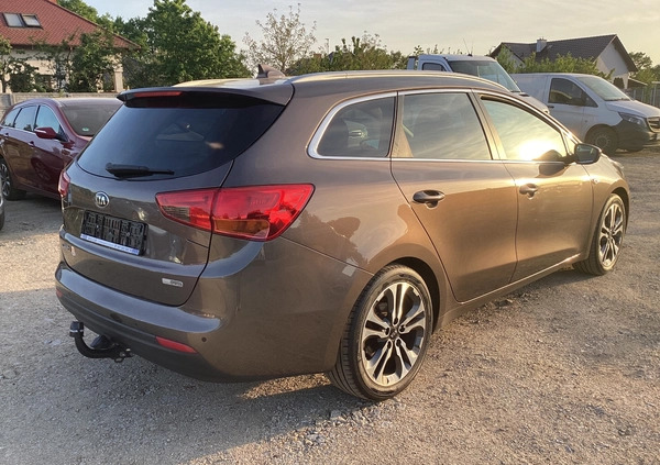 Kia Ceed cena 55900 przebieg: 98500, rok produkcji 2017 z Leszno małe 67